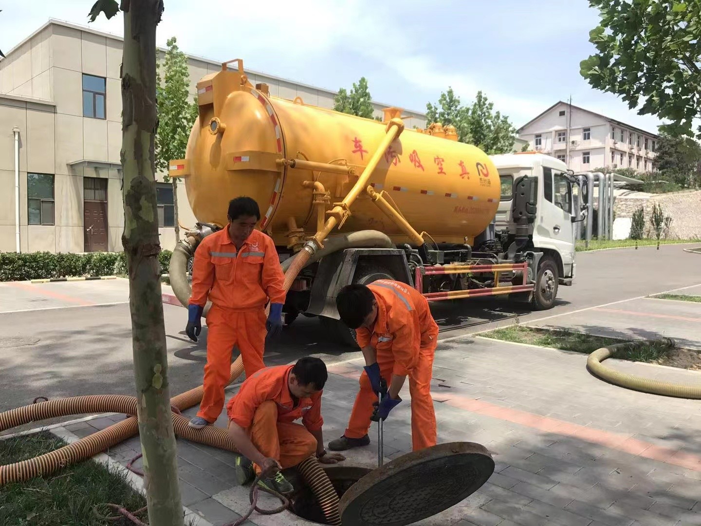 海安化粪池清理与5-8吨吸粪车施工效率分析